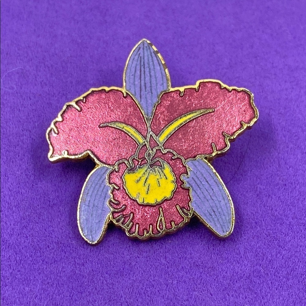 💛 Vintage Floral Enamel Brooch - Pink, Yellow, and Purple